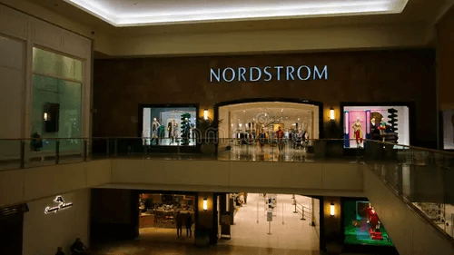 NORDSTROM — STORE FLOOR